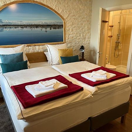 La Fiere Bridge Guest House Amfreville  Екстериор снимка