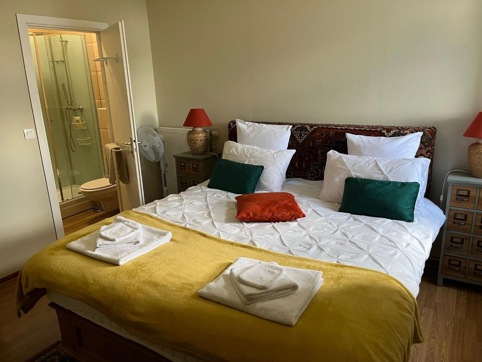 La Fiere Bridge Guest House Amfreville  Екстериор снимка
